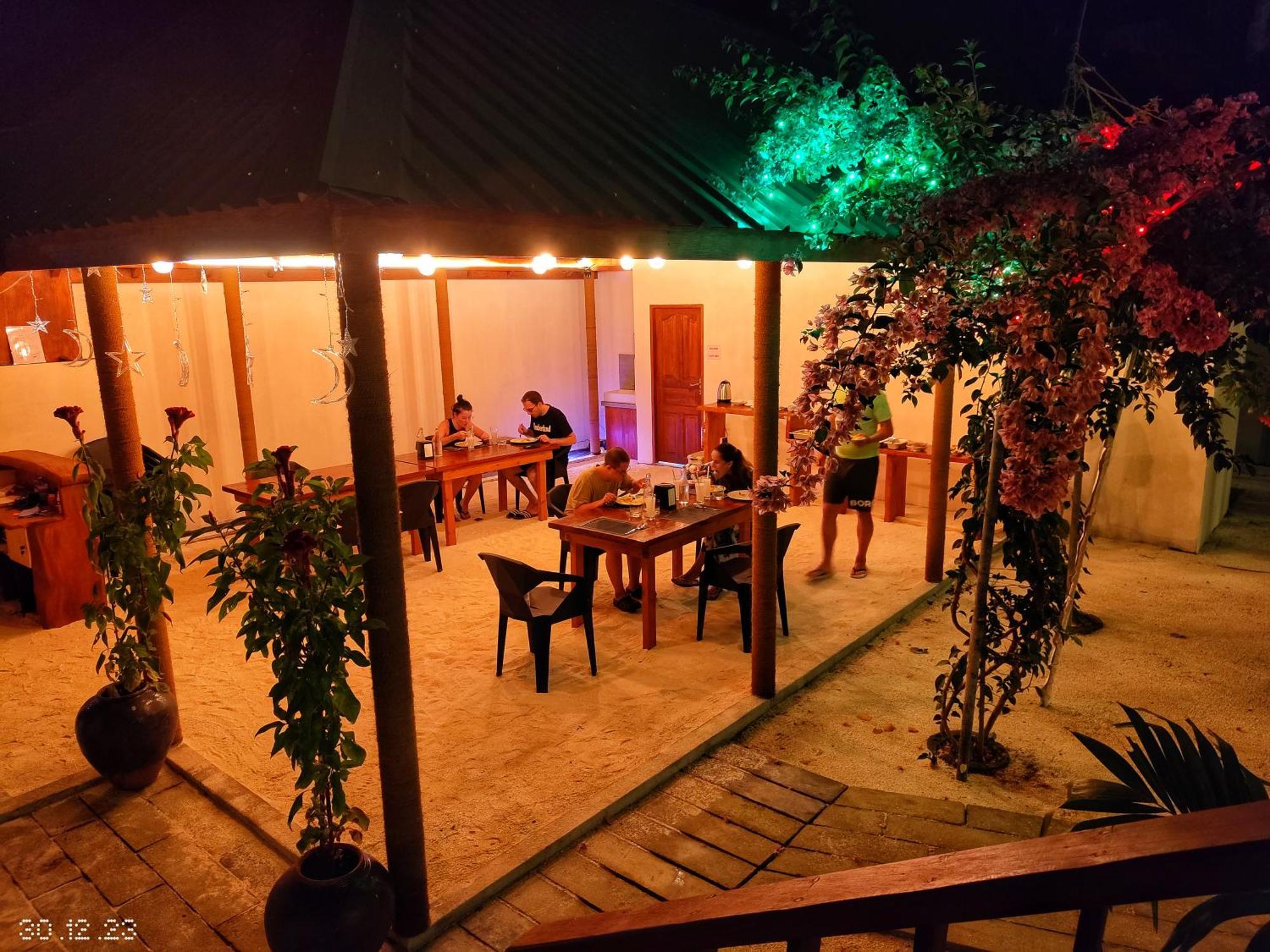 Sunny Breeze View Hotel Hangnaameedhoo ภายนอก รูปภาพ