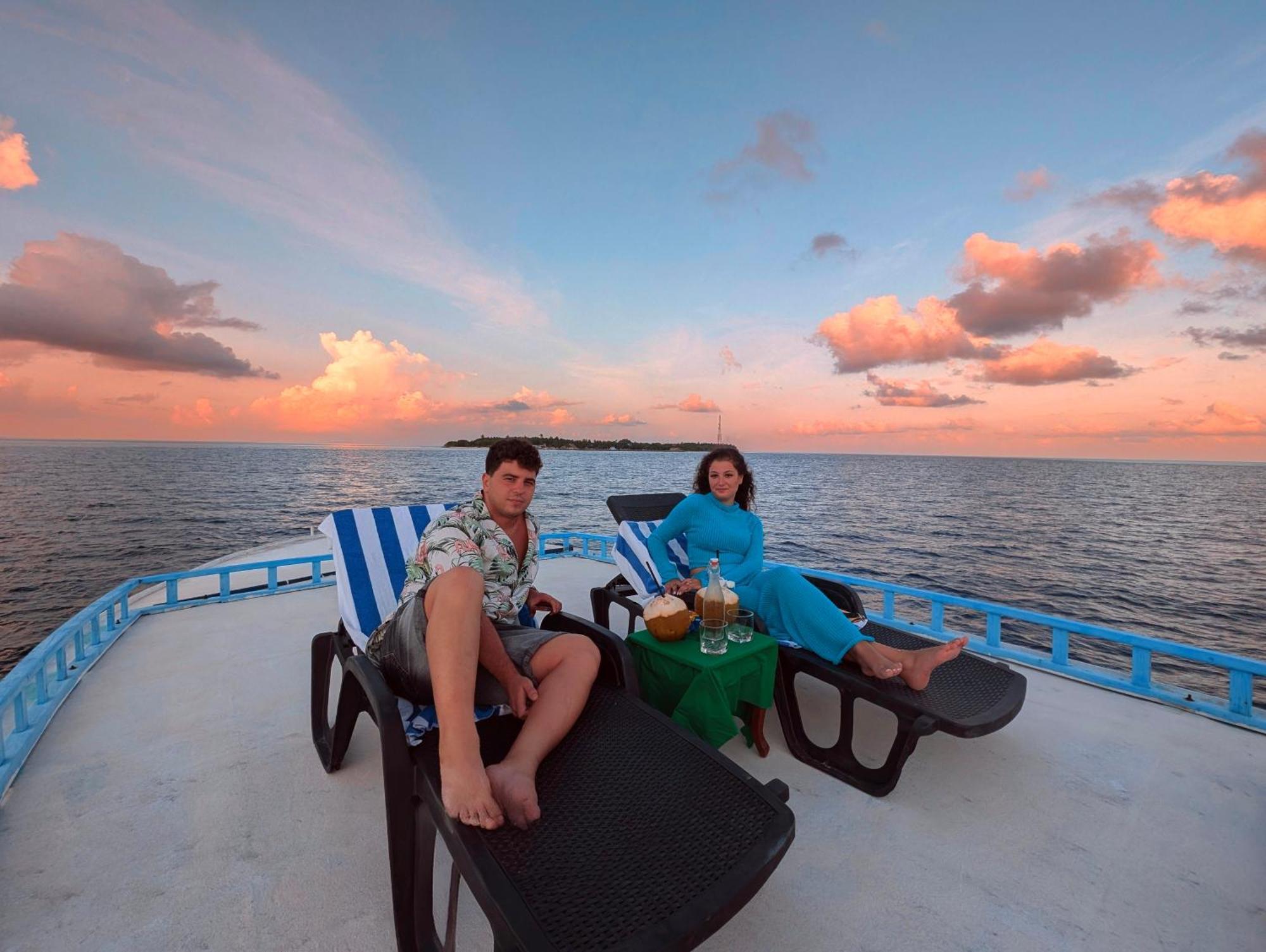 Sunny Breeze View Hotel Hangnaameedhoo ภายนอก รูปภาพ